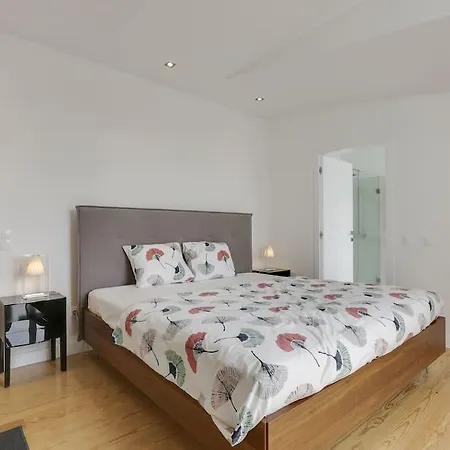 Central Penthouse With Rooftop & 360º View *